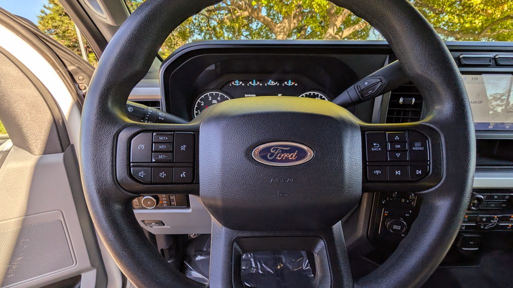 Used 2024 Ford Super Duty F-250 XLT 4D Crew Cab