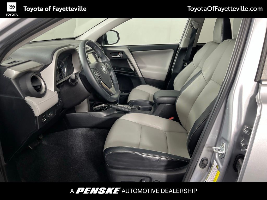 Thumbnail: 2016 Toyota RAV4 - 21