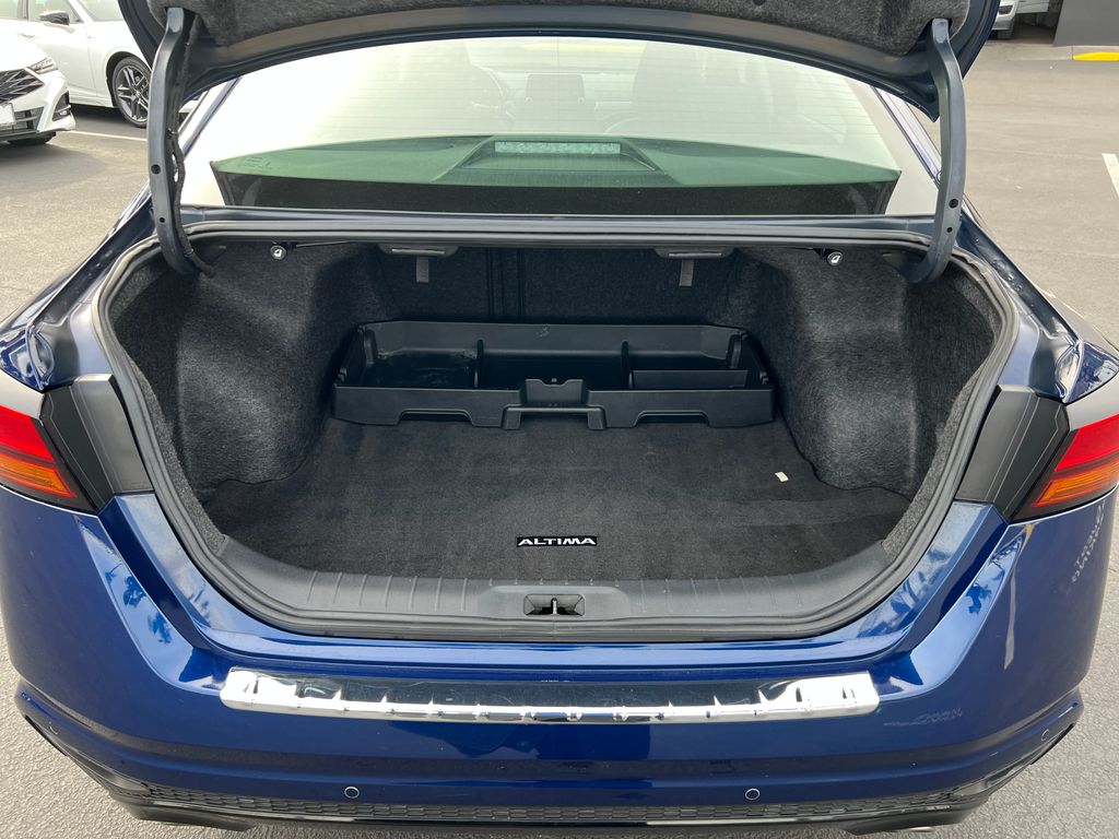 Thumbnail: 2023 Nissan Altima - 32