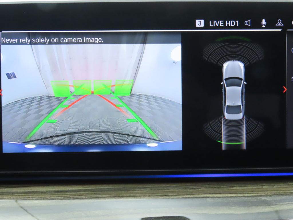 Thumbnail: 2023 BMW 5 Series - 16