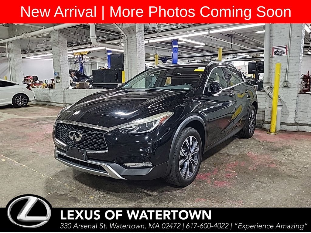 2018 INFINITI QX30 Premium AWD