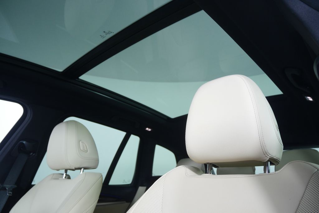 Thumbnail: 2023 BMW X3 - 11