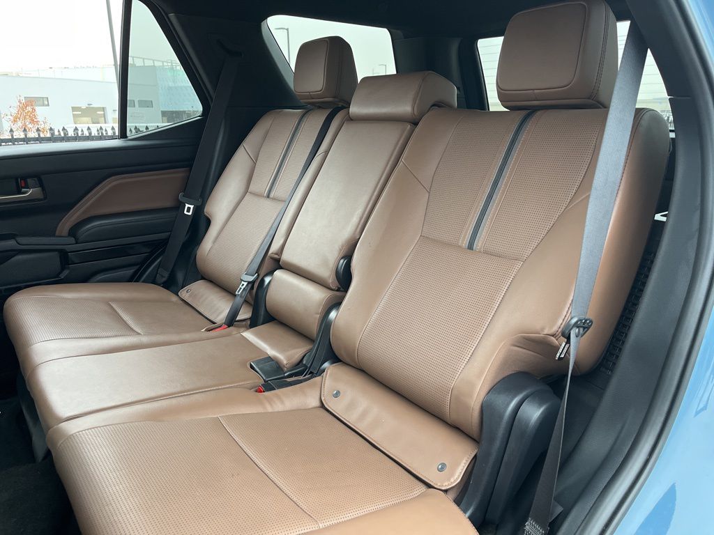 Thumbnail: 2025 Toyota 4Runner - 28