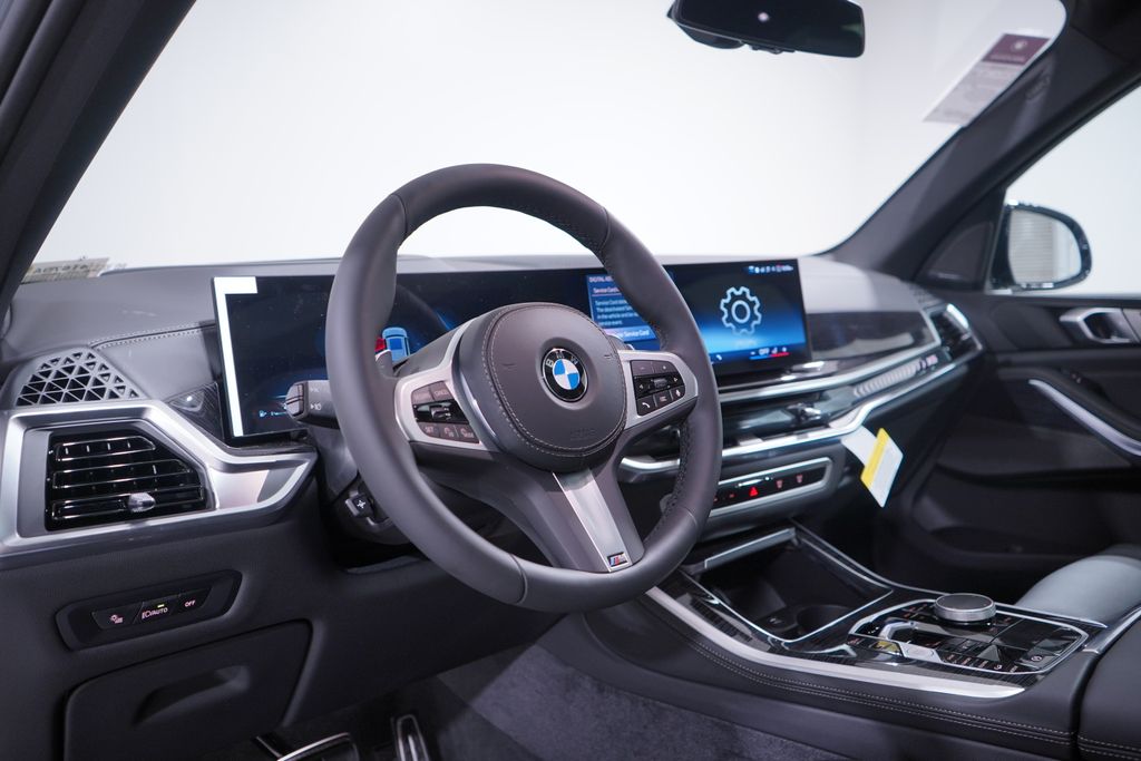 Thumbnail: 2026 BMW X5 - 6