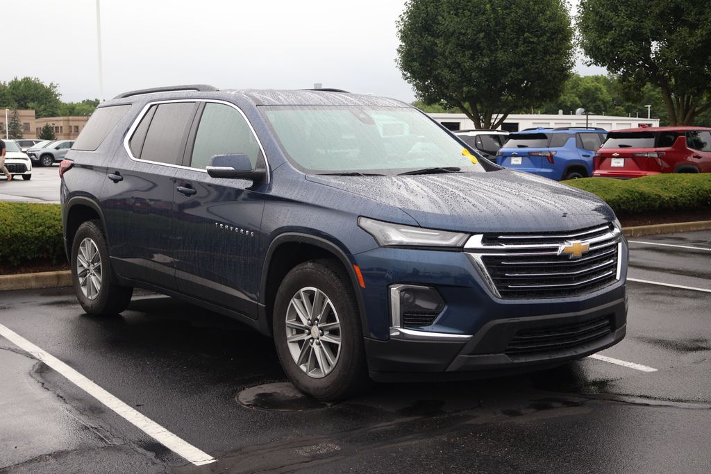 Thumbnail: 2023 Chevrolet Traverse - 3