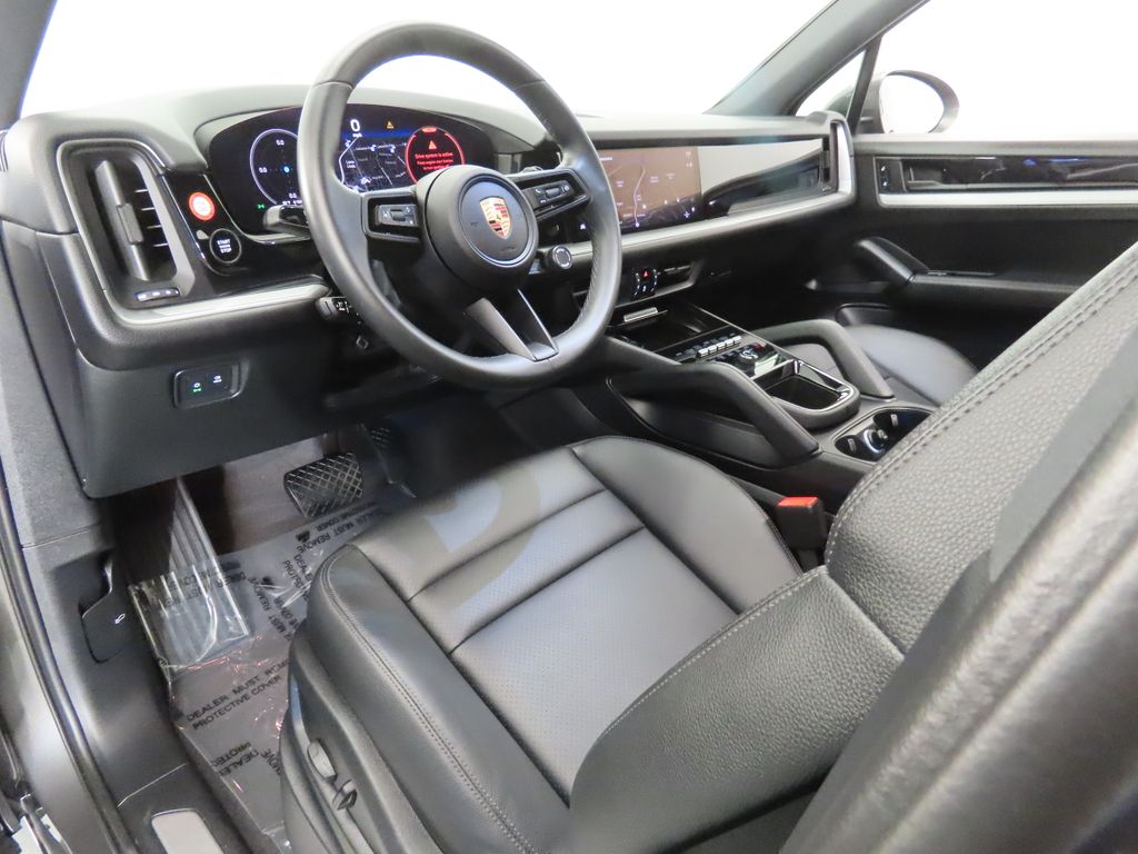 Thumbnail: 2025 Porsche Cayenne - 4