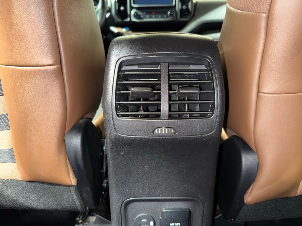 Thumbnail: 2022 Ford Bronco Sport - 22