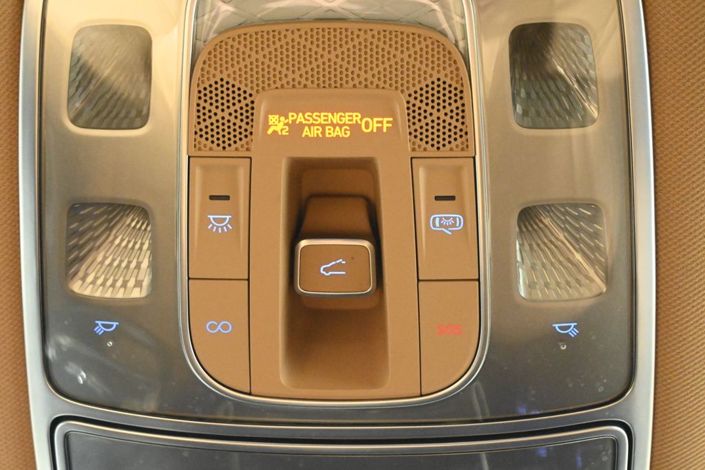 Thumbnail: 2021 Genesis GV80 - 24