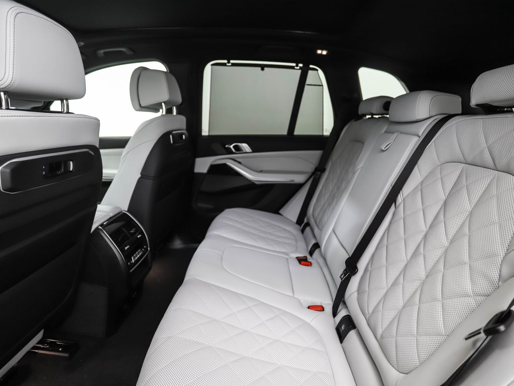 Thumbnail: 2026 BMW X5 - 23