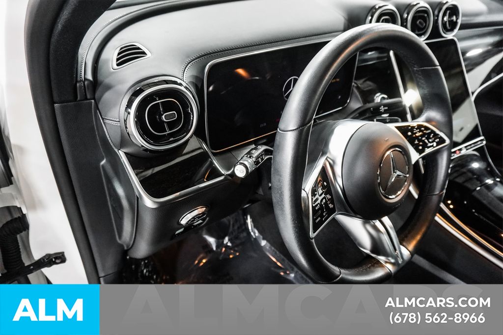 Used 2025 White Mercedes-Benz GLC 300 image 25