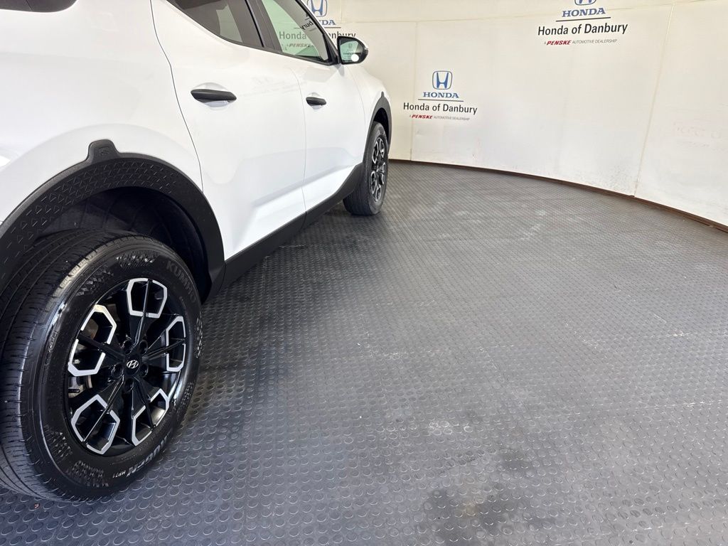 Thumbnail: 2022 Hyundai Santa Cruz - 4