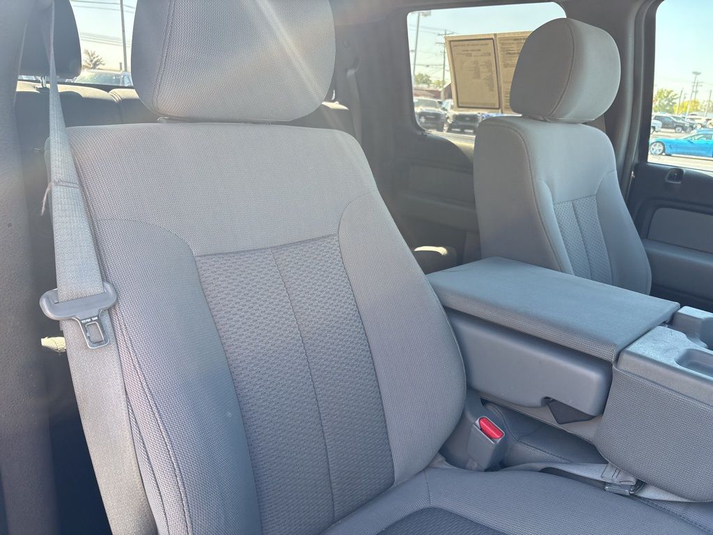 2013 Ford F-150 XLT photo 18