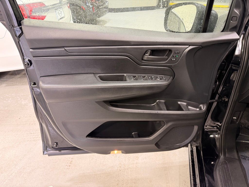 Thumbnail: 2023 Honda Odyssey - 10