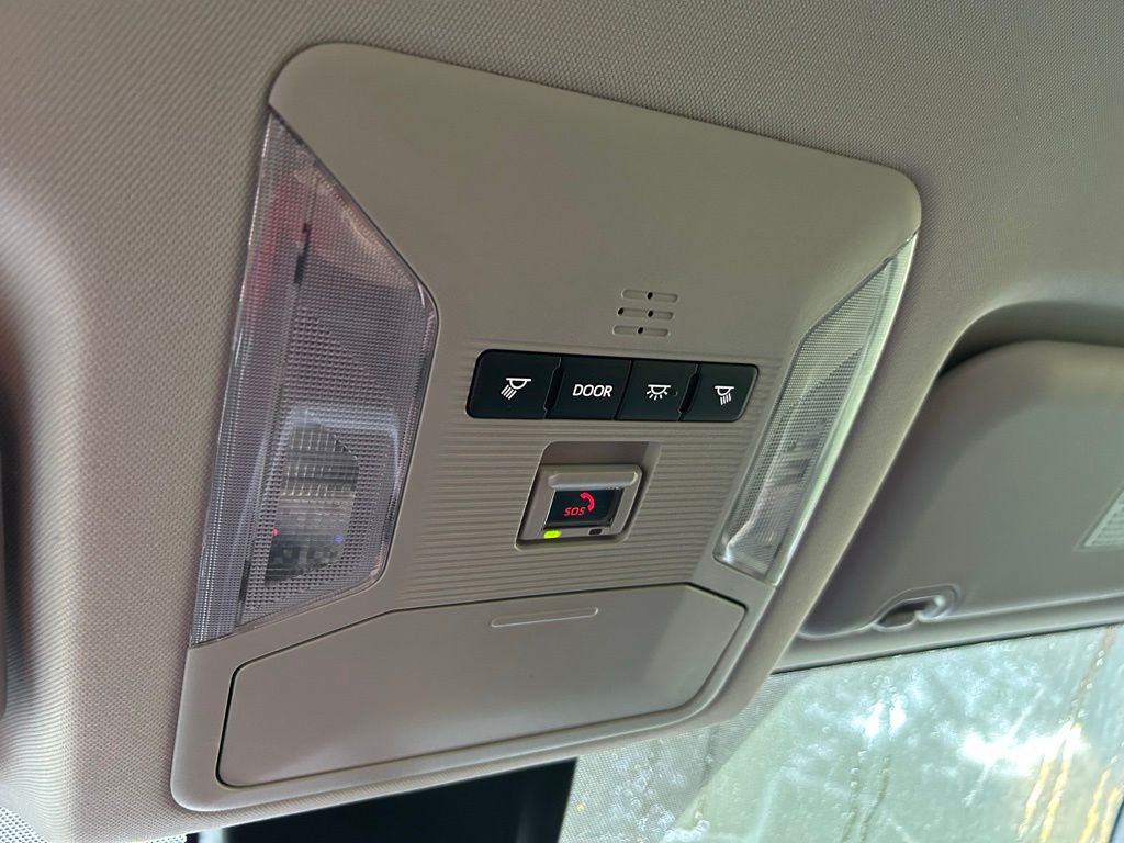 Thumbnail: 2023 Toyota RAV4 - 27