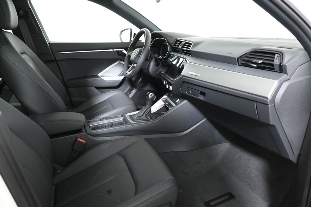 Thumbnail: 2025 Audi Q3 - 21