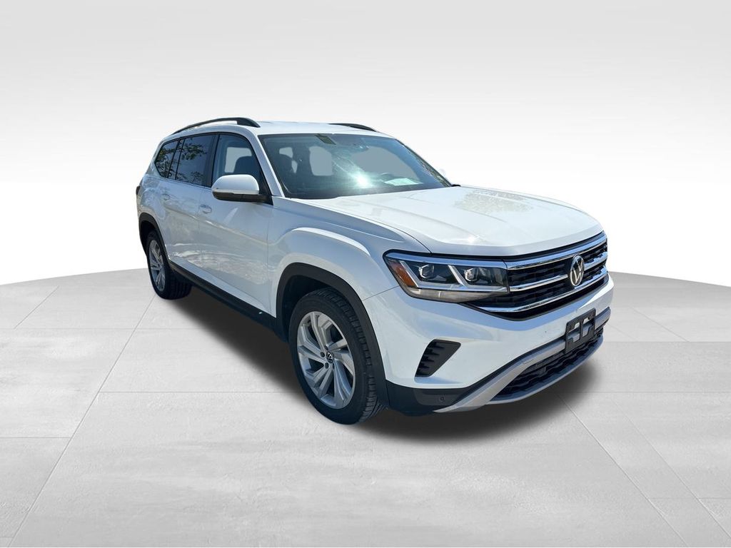 2022 Pure White Volkswagen Atlas 3.6L V6 SE w/Technology AWD SUV
