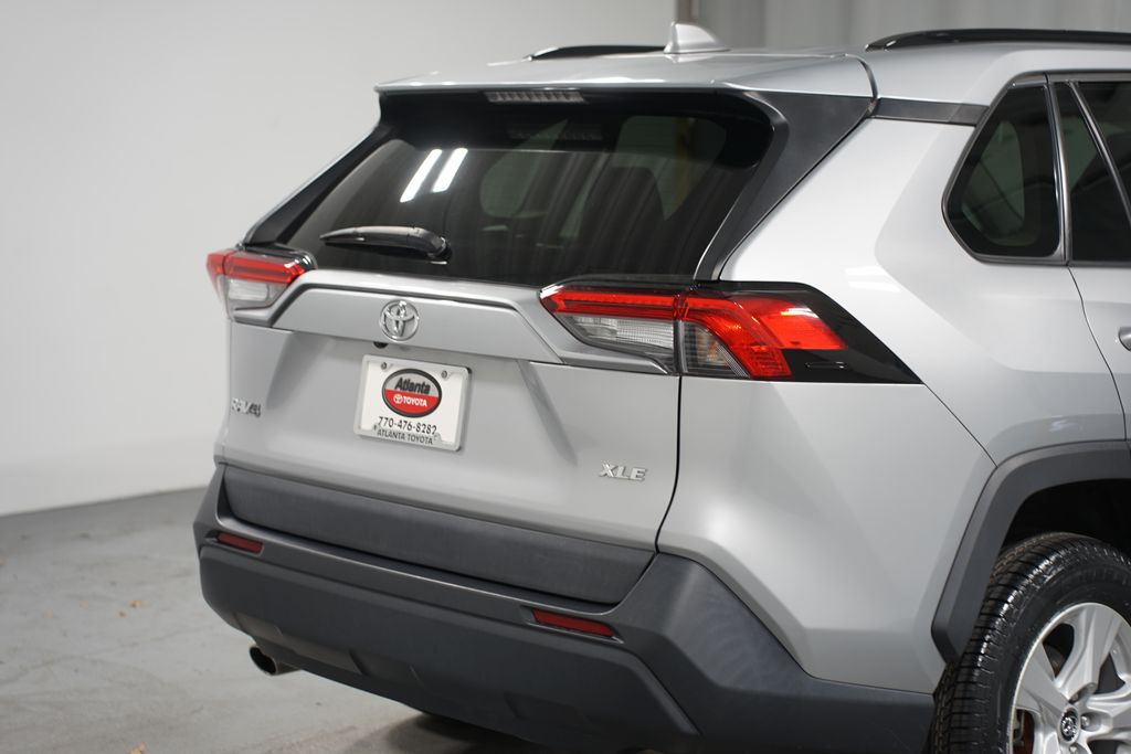 2021 Toyota RAV4 XLE 9