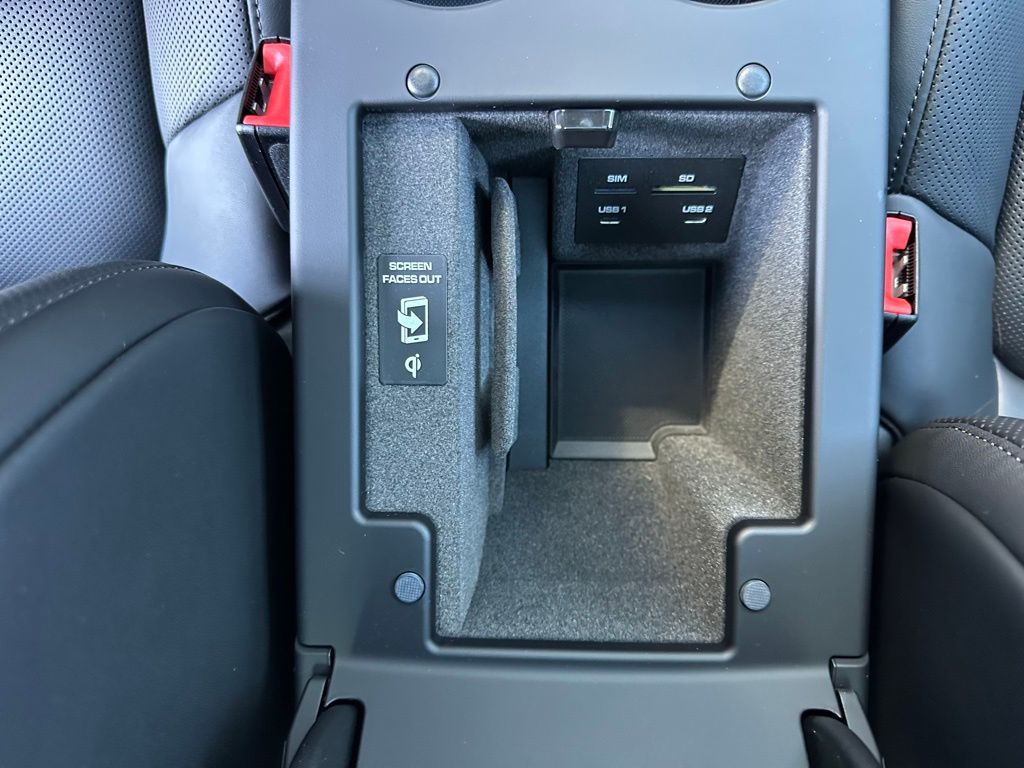 Thumbnail: 2026 Porsche Macan - 28