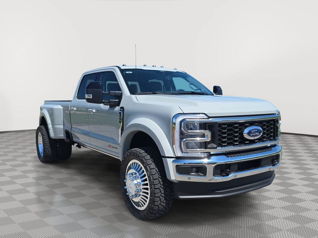 2026 Ford F-450SD Lariat Lifted High OutPut