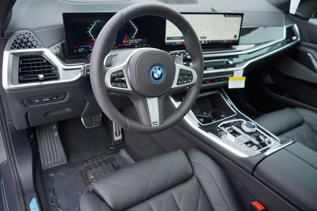 Thumbnail: 2026 BMW X5 - 13