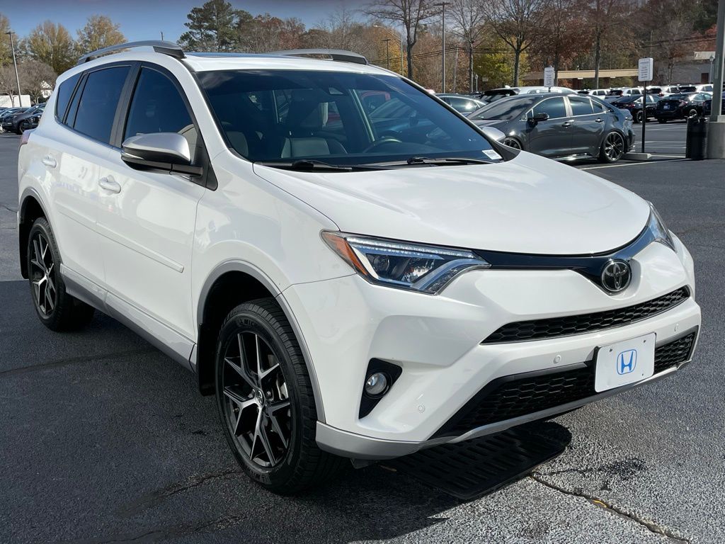 2017 Toyota RAV4 SE 7