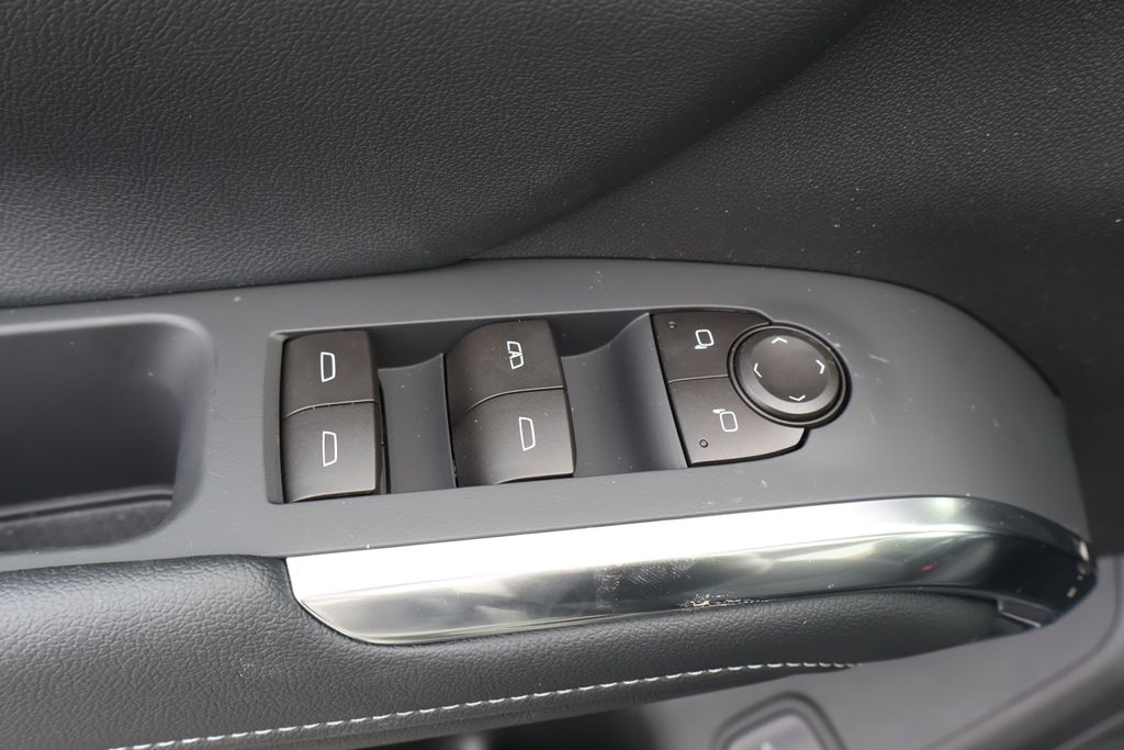 Thumbnail: 2026 Chevrolet Traverse - 18