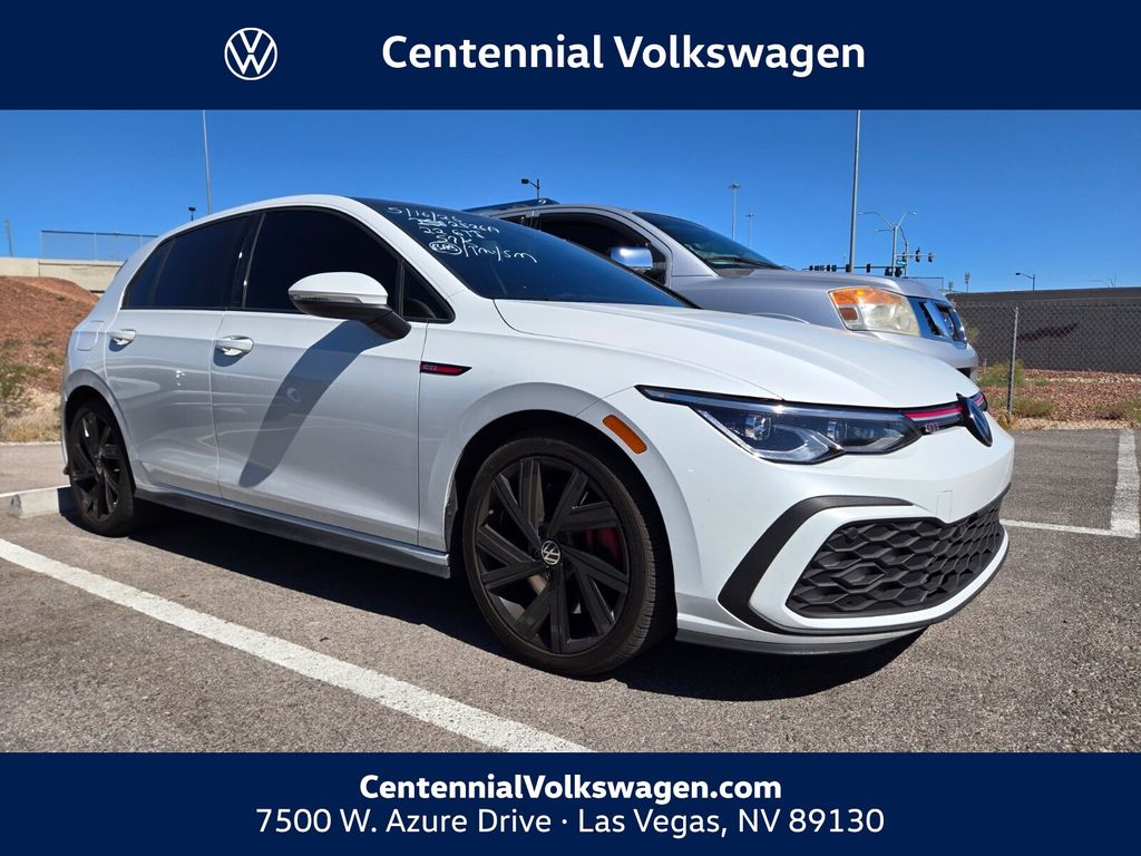 Oryx White Pearl 2022 Volkswagen Golf GTI 2.0T SE FWD Hatchback Front-Wheel Drive 7-Speed Dual Clutch