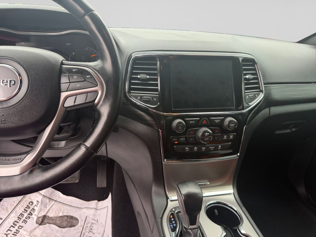 2020 Jeep Grand Cherokee Altitude - 11
