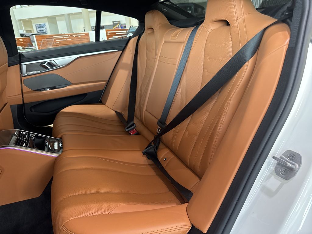 Thumbnail: 2022 BMW 8 Series - 25