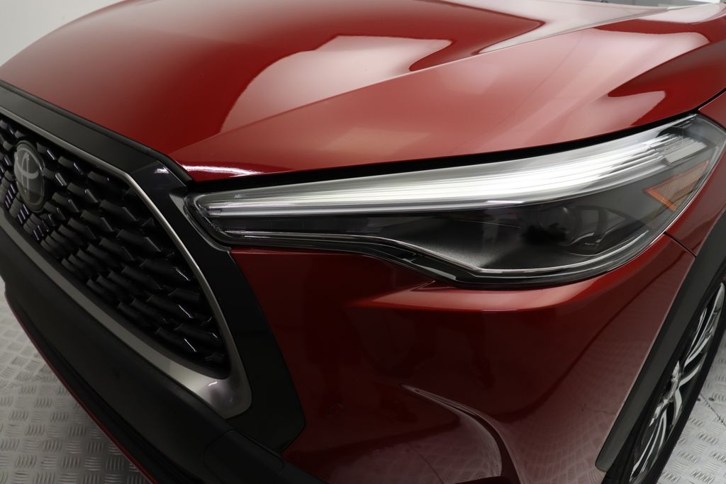 2024 Toyota Corolla Cross XLE 3