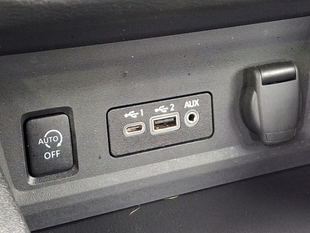 Thumbnail: 2024 Nissan Sentra - 25