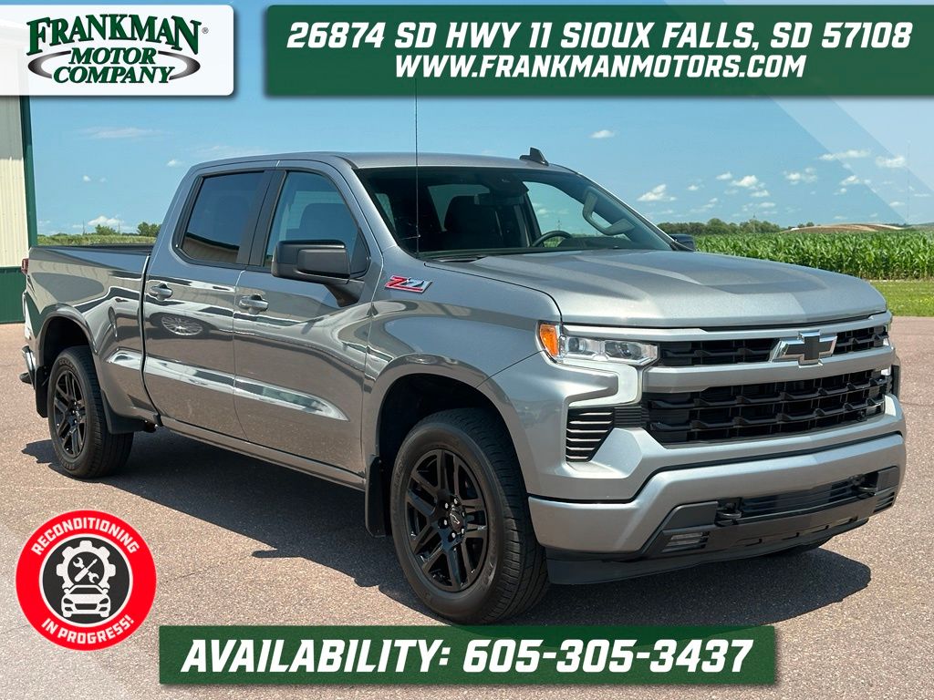 Sterling Gray Metallic 2025 Chevrolet Silverado 1500 Pickup Truck Four-Wheel Drive Automatic