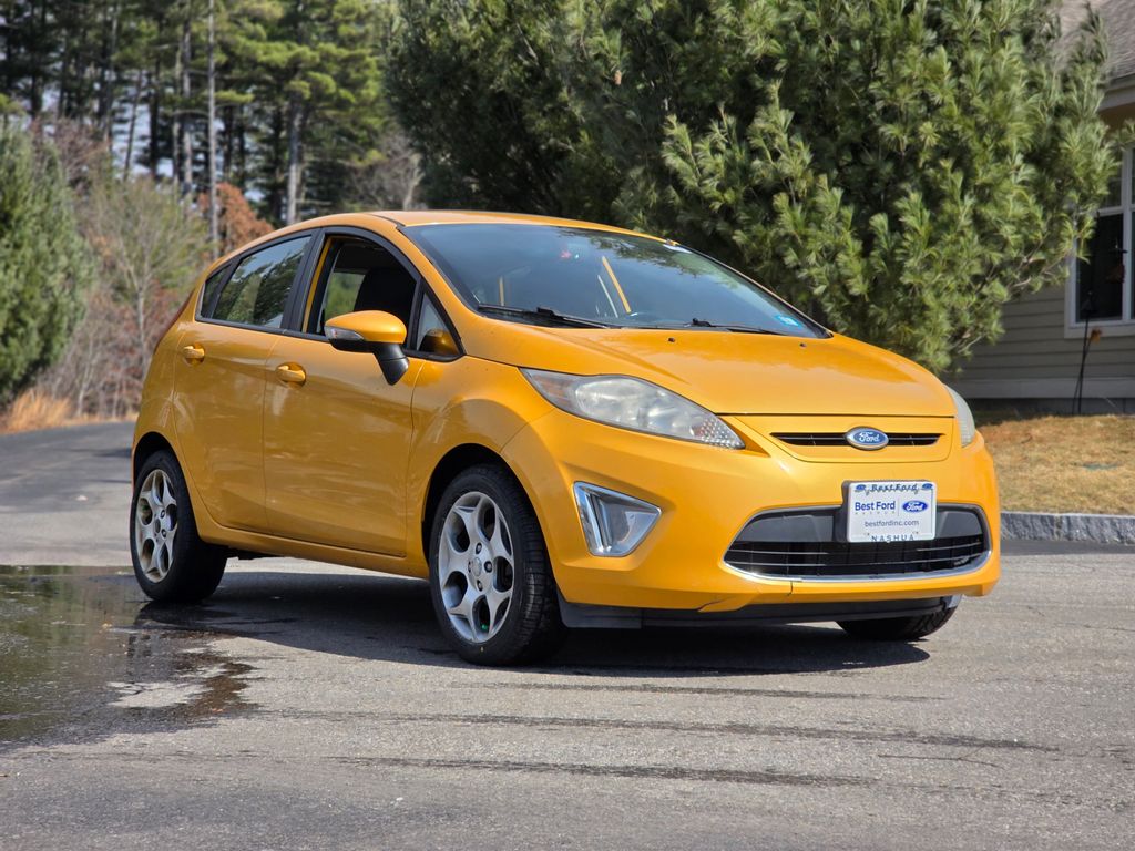 2011 Ford Fiesta SES Hatchback