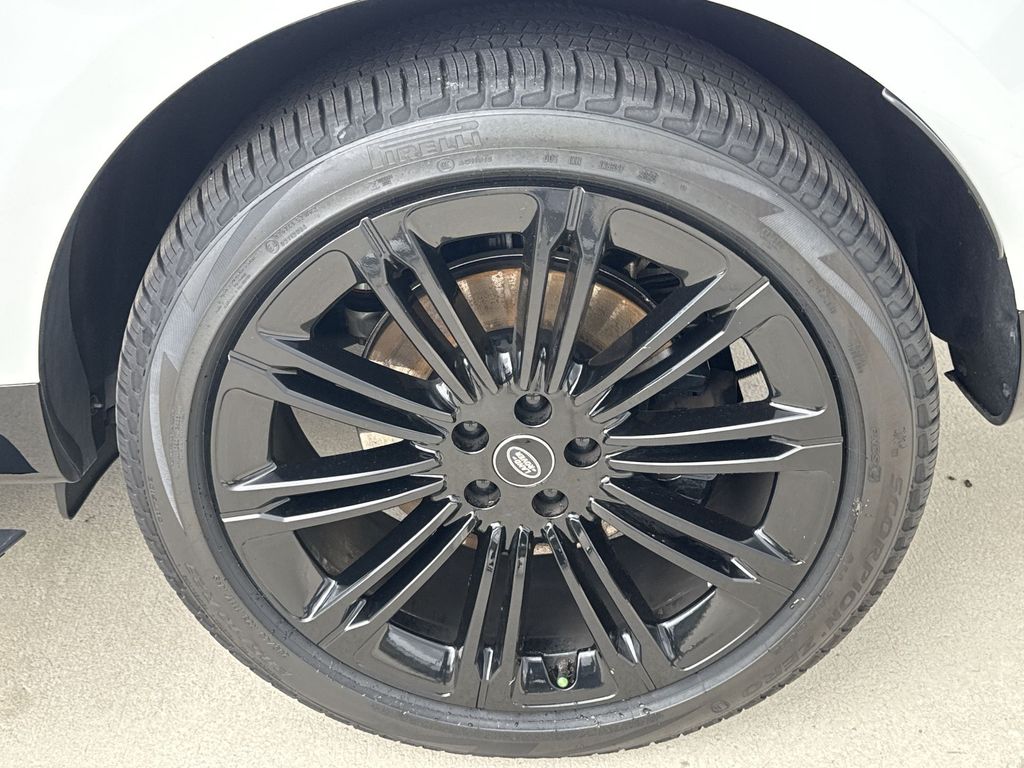 Thumbnail: 2023 Land Rover Range Rover - 31