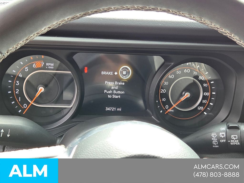 Used 2025 White Jeep Sahara image 25