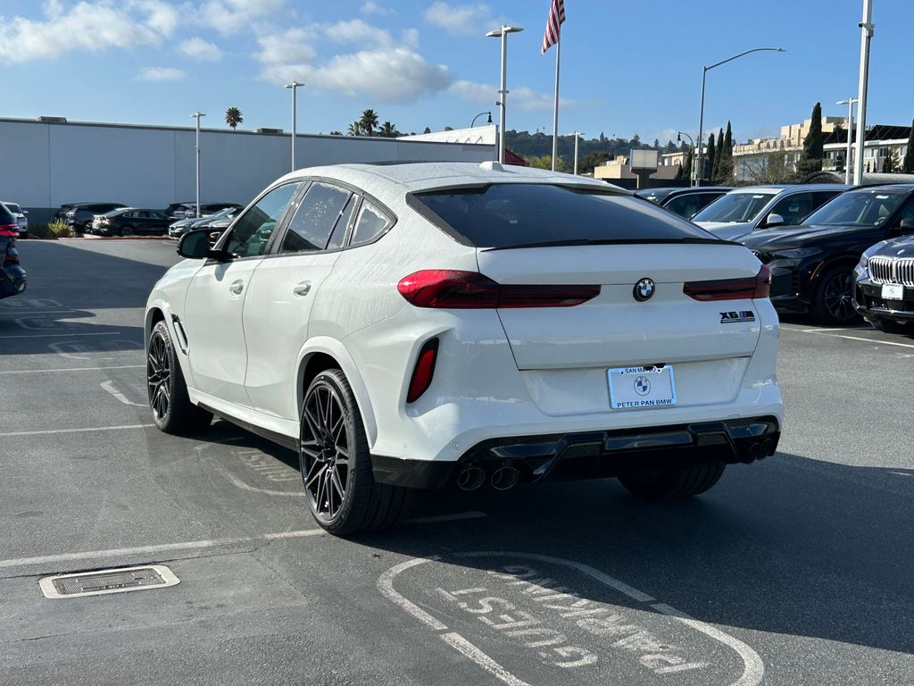 2025 BMW X6 M 3