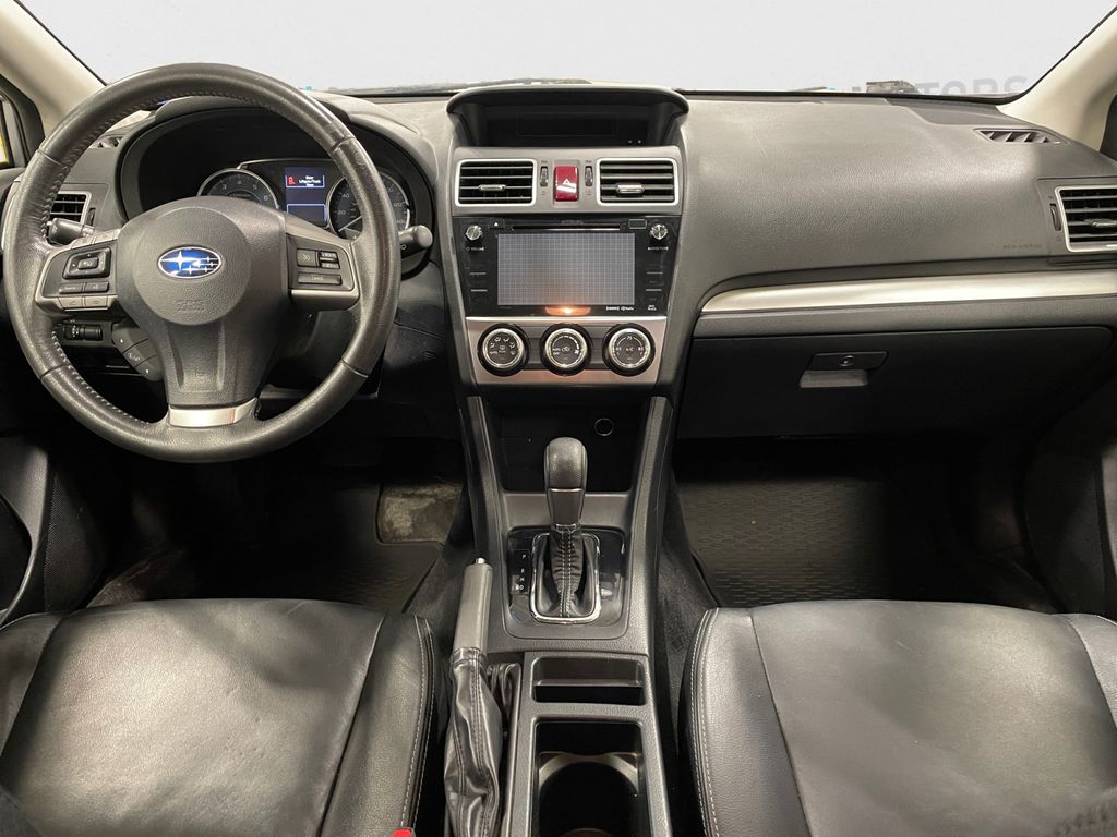 Used 2015 Ice Silver Metallic Subaru 2.0i Limited image 9