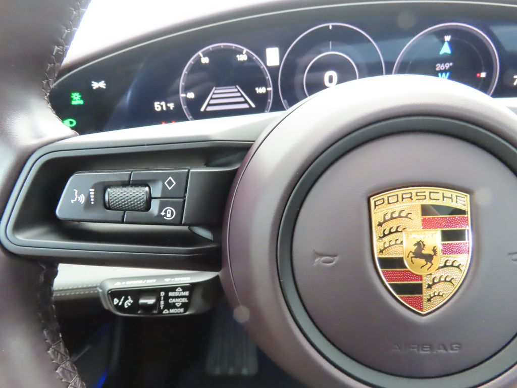 Thumbnail: 2022 Porsche Taycan - 11