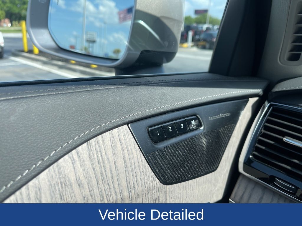 2023 Volvo XC90 B6 Ultimate Bright Theme 7P