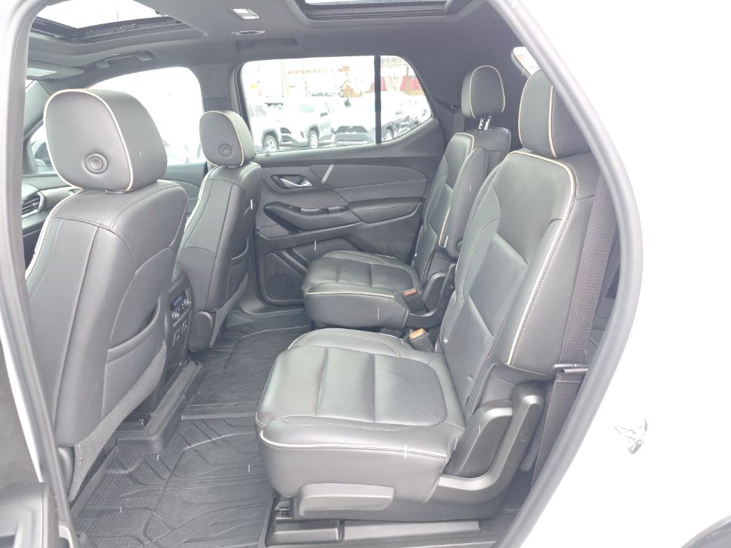 2023 Chevrolet Traverse Premier - Photo 13