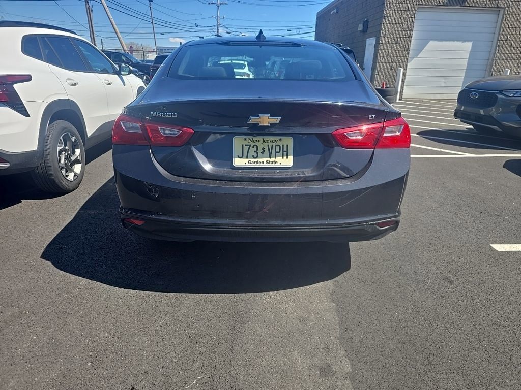 2023 Chevrolet Malibu LT with 1LT FWD