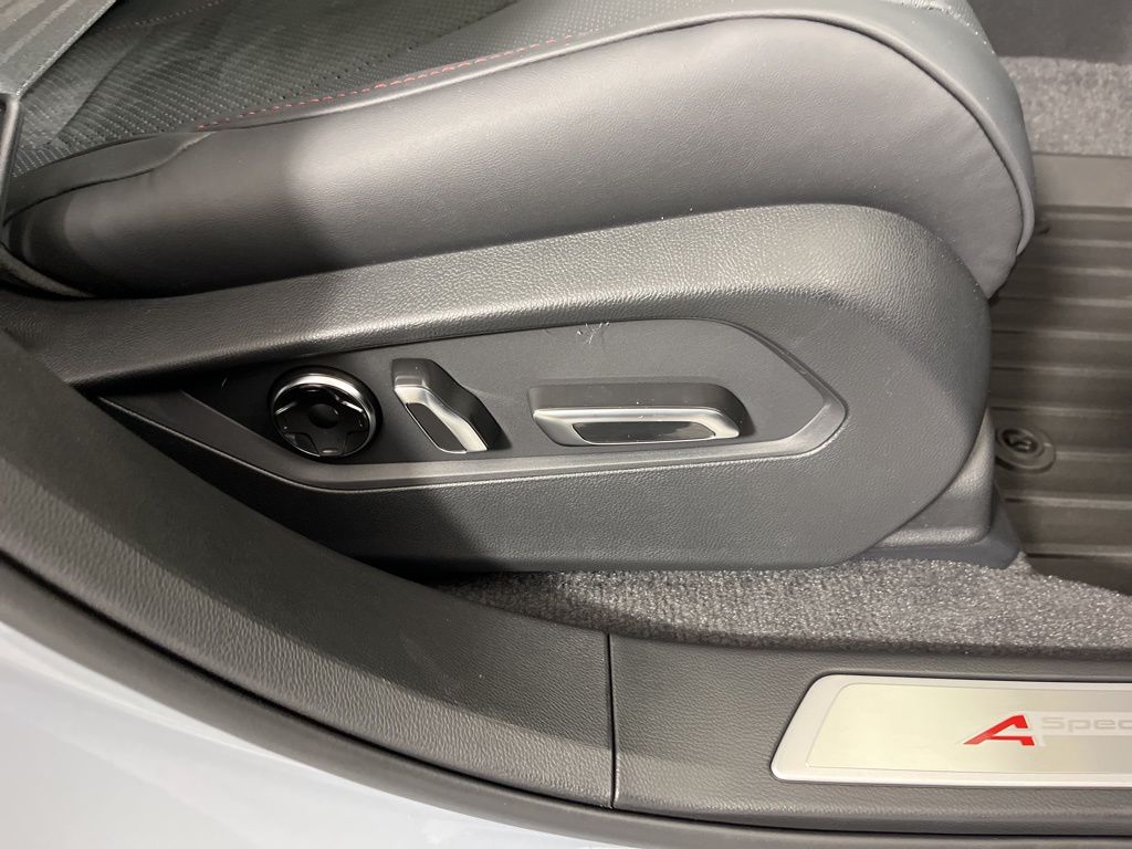 Thumbnail: 2026 Acura RDX - 9