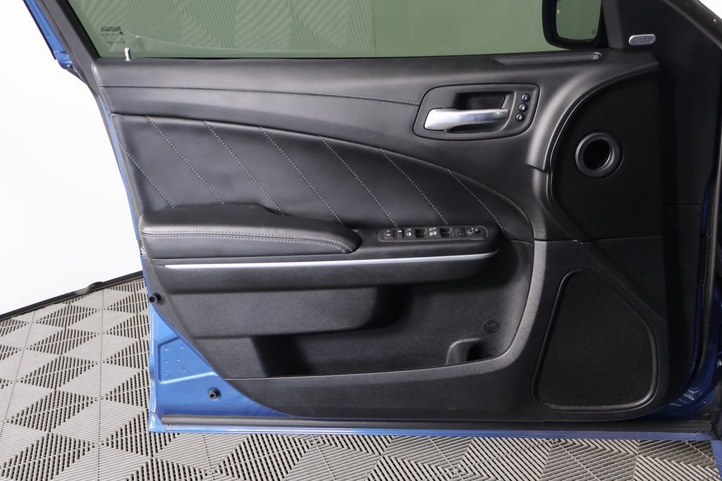 Thumbnail: 2022 Dodge Charger - 11