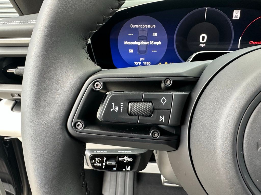 Thumbnail: 2026 Porsche Macan - 18