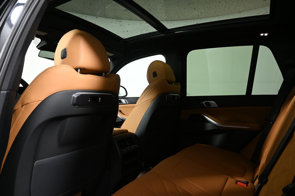 Thumbnail: 2026 BMW X5 - 32