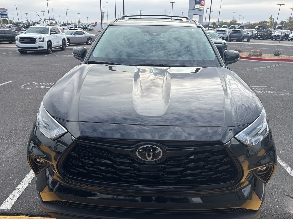 Thumbnail: 2025 Toyota Highlander - 2