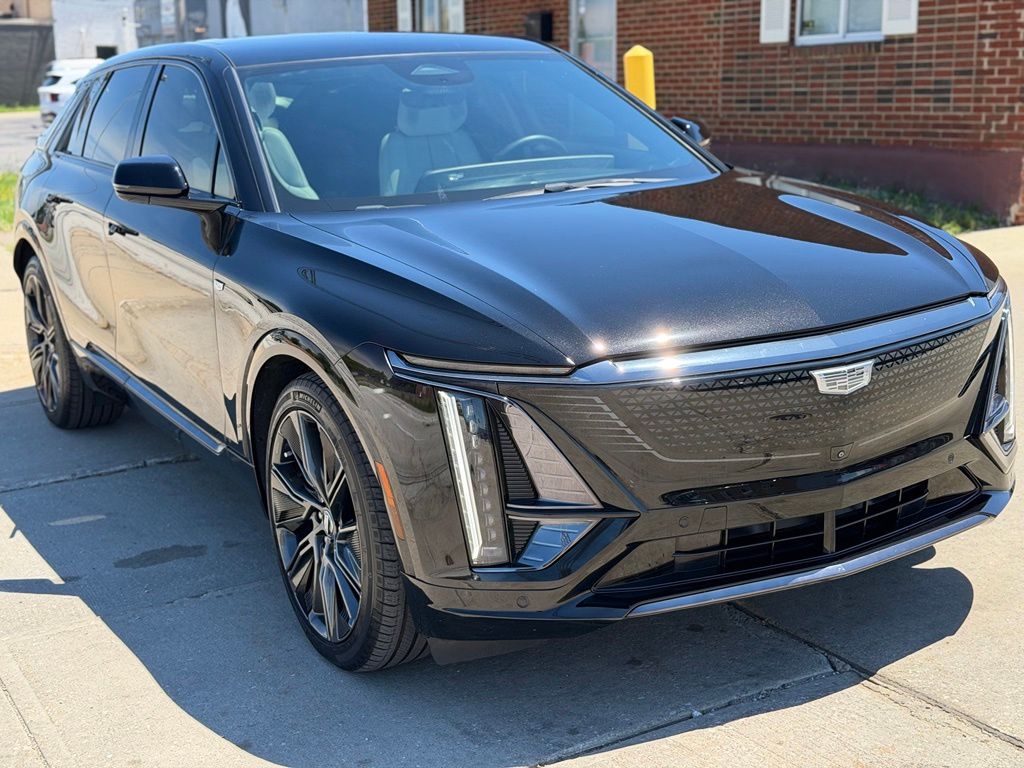 2024 Cadillac LYRIQ Sport 3 - Image 4