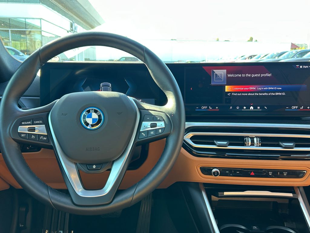 Thumbnail: 2024 BMW i4 - 17
