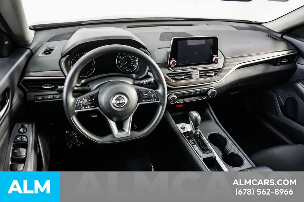 Used 2025 Black Nissan 2.5 SV image 22