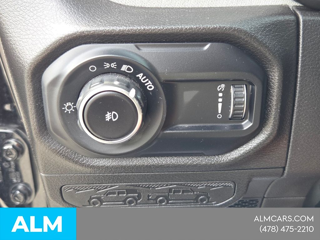 Used 2025 Black Jeep Sport S image 28